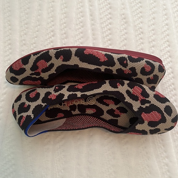 Retired Rothy’s Red Cat - Picture 3 of 4